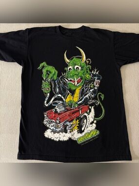 Seedless graphic shirt skater tee